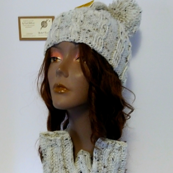 Hand Knitted Womens Hat/Handwarmer Set